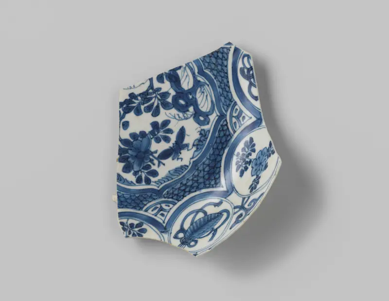 Fragment of the V.O.C. ship 'Witte Leeuw', made of bone, unknown artist