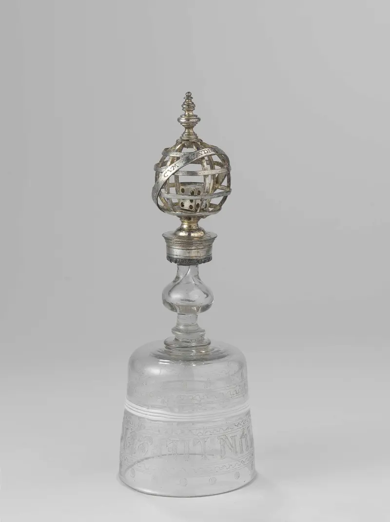Dice glass made of glass with a silver sphere and engraving, unknown artist