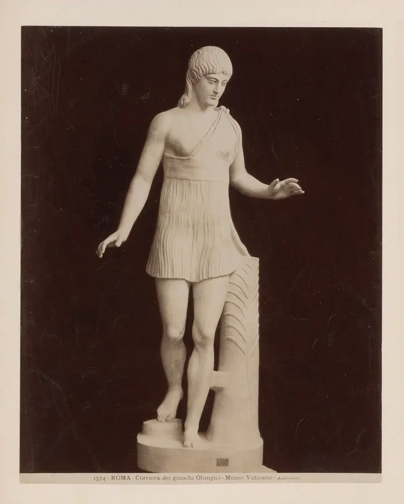 Sculptuur van Atalanta by James Anderson, albumen print depicting a dynamic figure